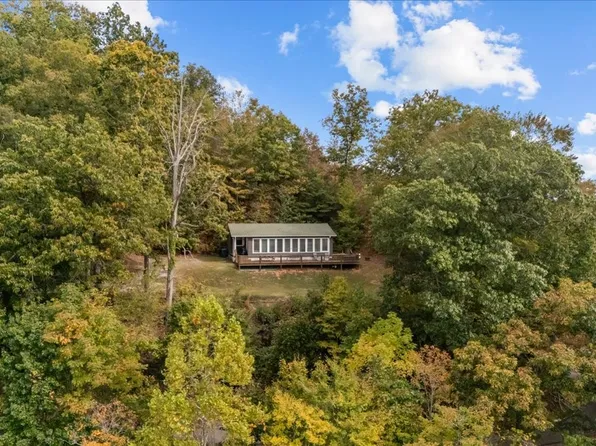 38 Lakeland Rd, Waverly, TN 37185