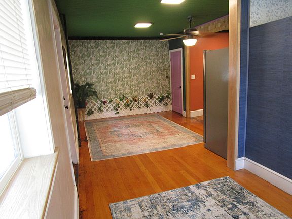 2nd image of 469 Bridge St #A
