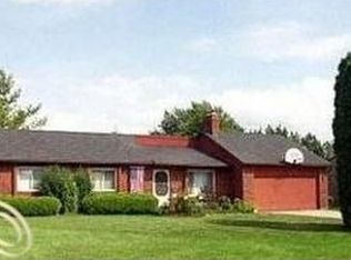 24782 De Phillipe Dr, Farmington Hills, MI 48336