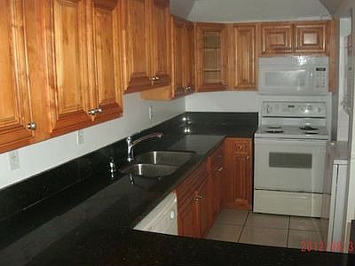 2nd image of 10090 NW 80th Ct APT 1402
