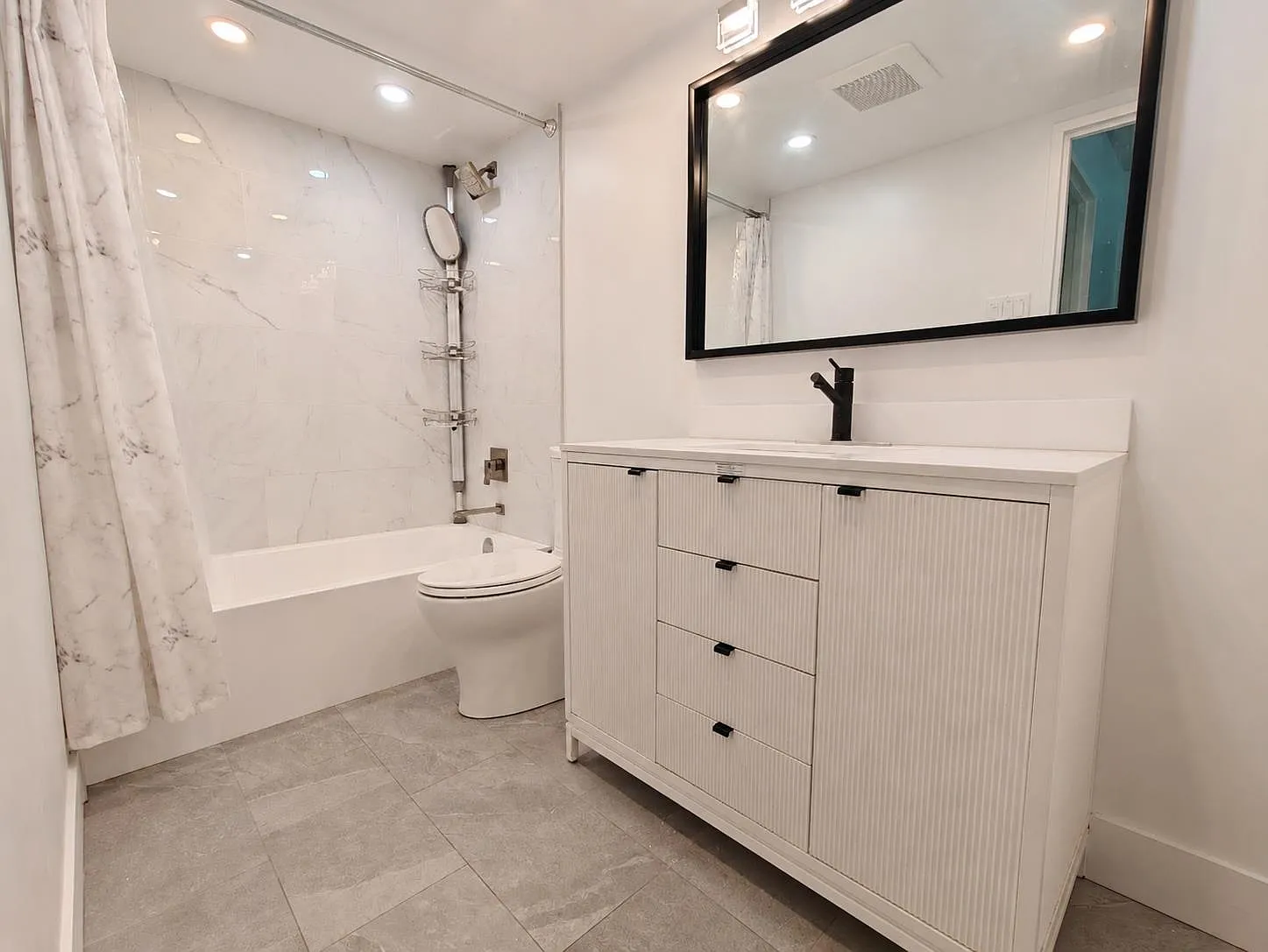 2 bed, 409 sqft, $3,350 — Photo 4