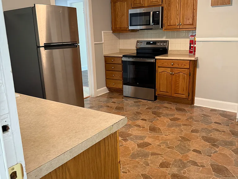 1087 Whitaker Rd — Photo 11