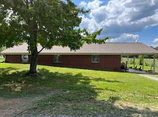 1833 New Hope Rd, Cadiz, KY 42211
