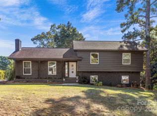 1830 Edgewater Dr, Charlotte, NC 28210