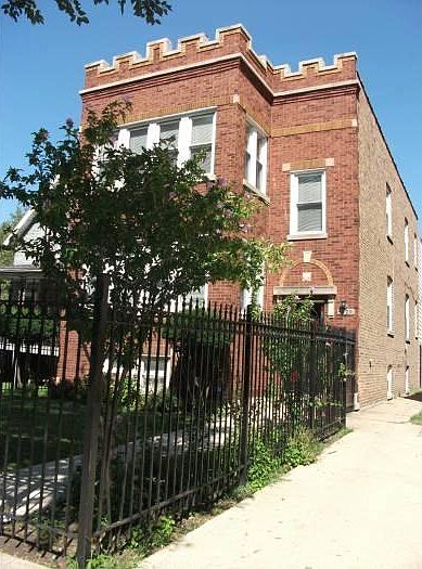 1st image of 4429 N Kenton Ave APT 2