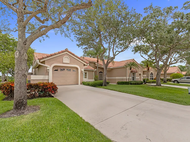1401 Mahogany Pl — Photo 27