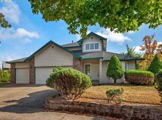 1952 NE 51st Ave, Hillsboro, OR 97124