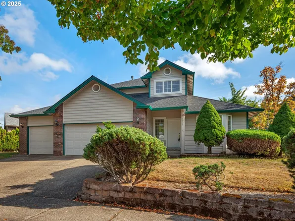 1952 NE 51st Ave, Hillsboro, OR 97124