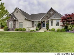 2032 Lake Crest Dr, Springfield, IL 62712