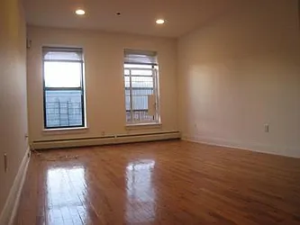 Rented by R New York