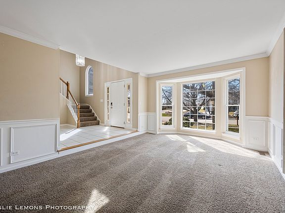 4th image of 248 Bobolink Dr