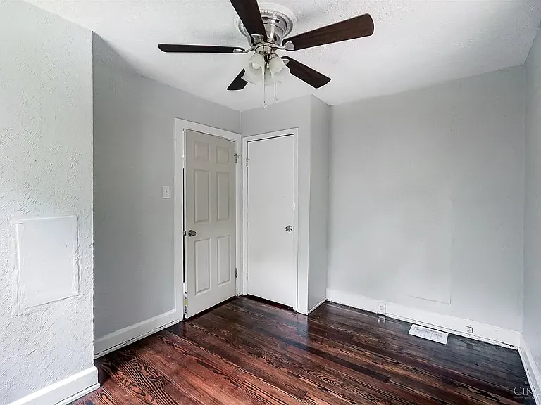 5128 Blaesi St — Photo 27