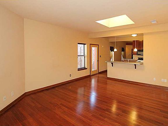 5th image of 450 Massachusetts Ave #1