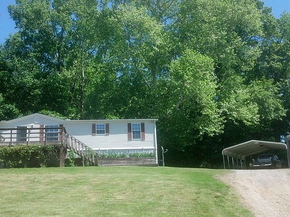 carport sits on concrete