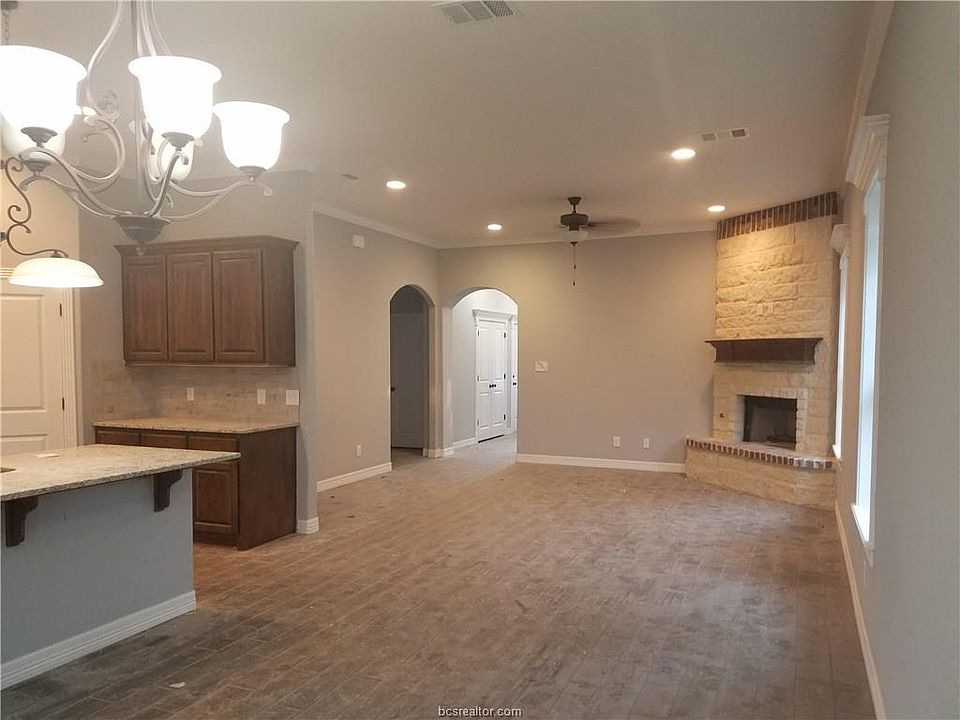 1st image of 2614 Kimbolton Dr