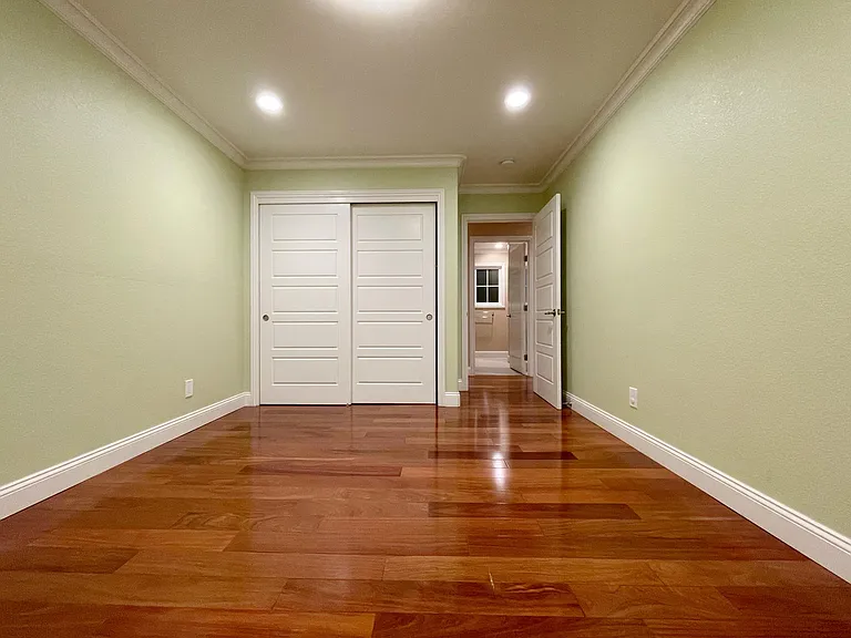 387 Alicia Way — Photo 10
