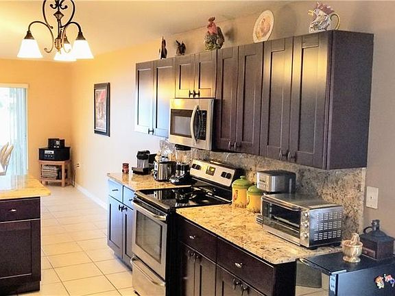 4th image of 5221 Silver Thistle Ln