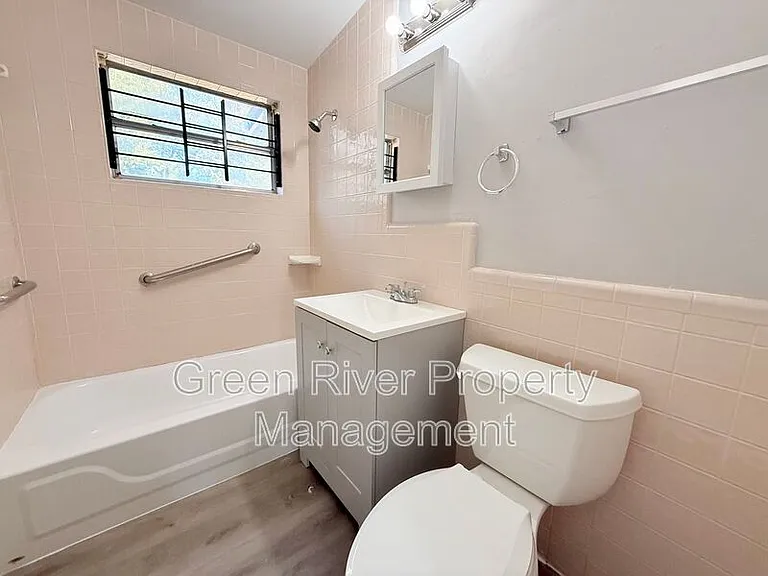 1033 Ake Ln — Photo 12