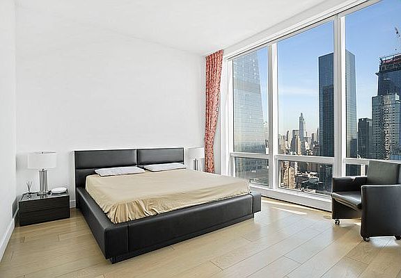 4th image of 15 Hudson Yard #63A
