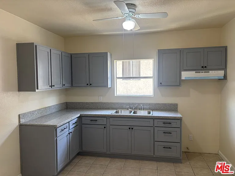 163 E 35th St #165-1/4 — Photo 1