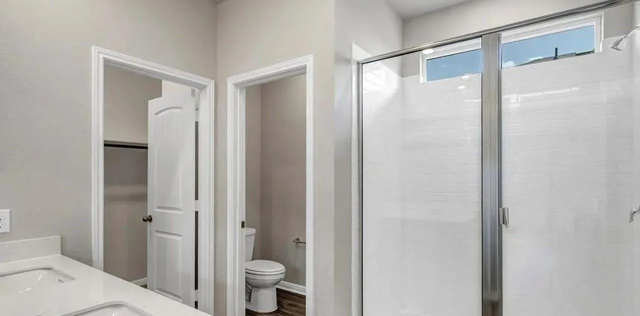 4 bed, 2.0 bath, 1612 sqft, $2,100 — Photo 1