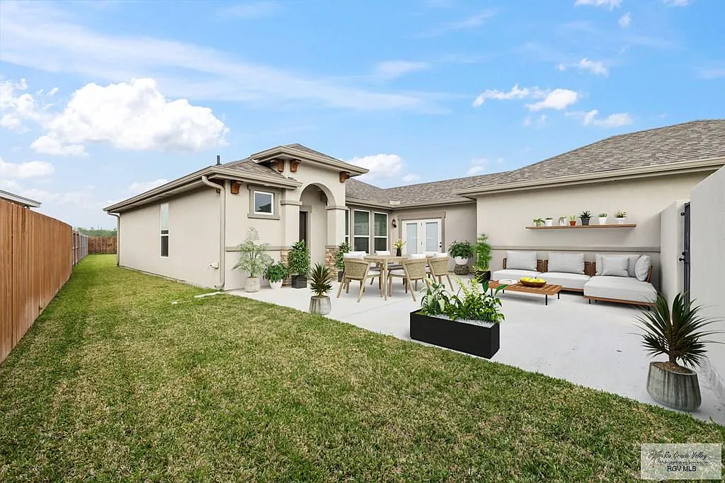 Building Photo - 3702 Paso Dr