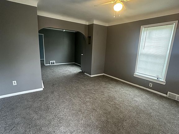 5th image of 668 E 106th St #1