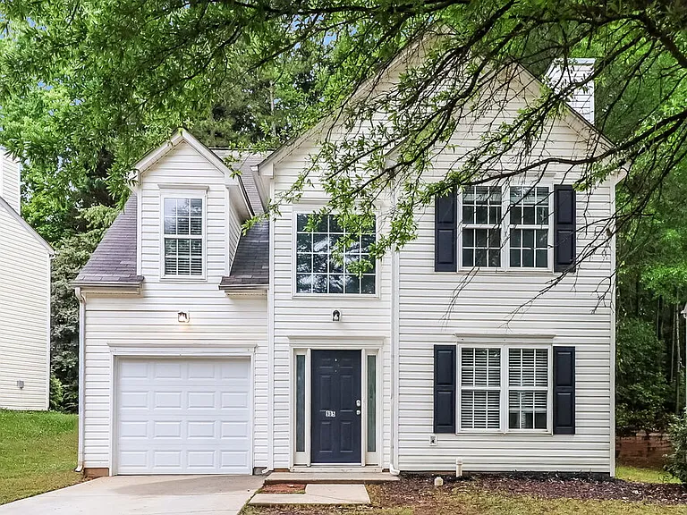 905 Grassy Patch Ln — Photo 1