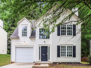 905 Grassy Patch Ln, Charlotte, NC 28216