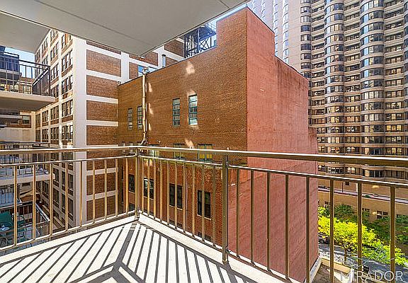 4th image of 330 E 39th St APT 14C