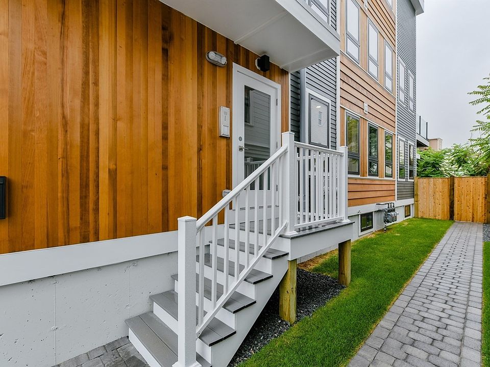 1st image of 28 Berkshire St #1