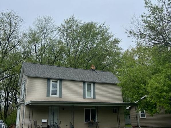 249 N Liberty St, Hobart, IN 46342