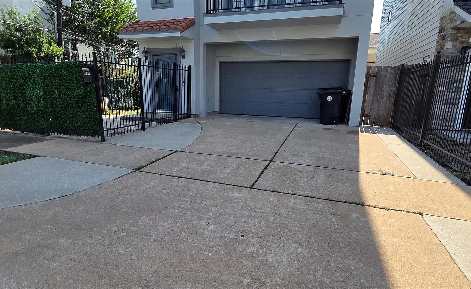 3 bed, 3.5 bath, 2178 sqft, $3,495 — Photo 3
