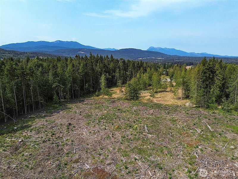 4th image of 319 W Reservoir Road