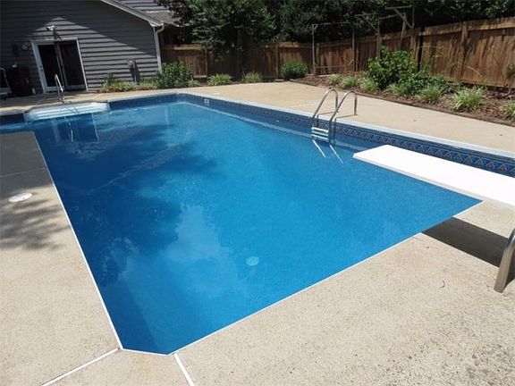 4th image of 4501 Kings Lake Dr NE