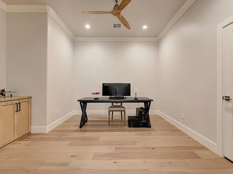 209 Pont De Normandie Ct — Photo 38