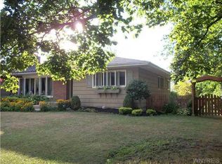 2620 Hakanaw Ave, Hamburg, NY 14075