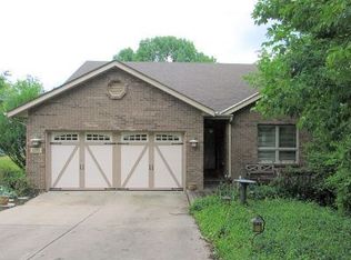 5272 Woodcliff Ct, West Chester, OH 45069
