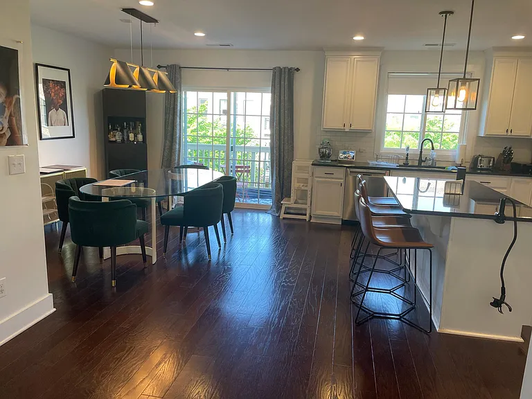 501 Person St #205 — Photo 8