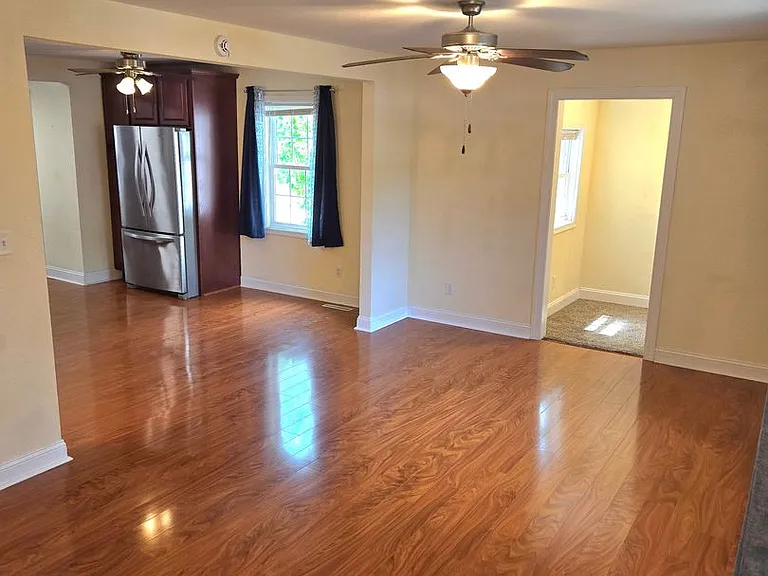2201 Pershing Ave — Photo 12