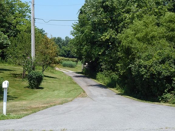 5th image of 40 Conewago Creek Rd