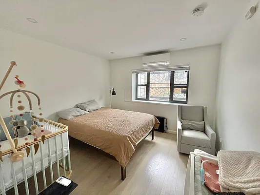Rented by Oxford Property Group | media 10
