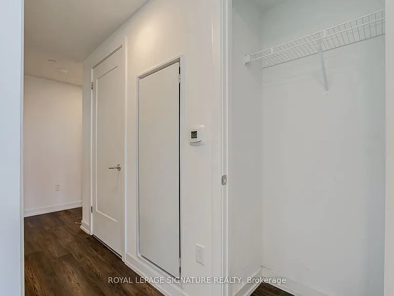 799 The Queensway #820 — Photo 14