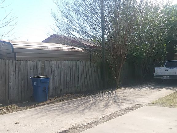 3rd image of 3011 E Fm 517