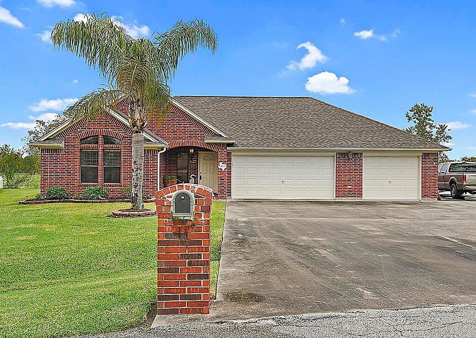 1st image of 4619 Julia Ln