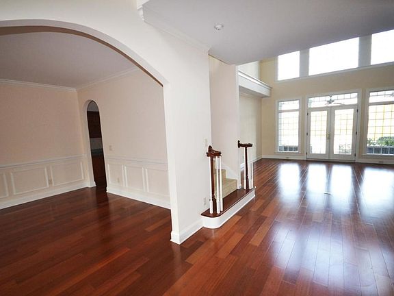 Foyer View1