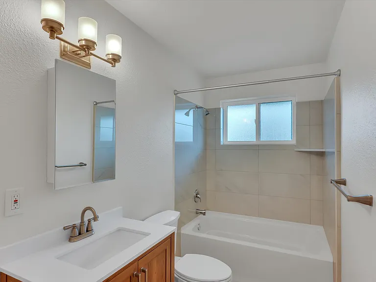 6836 N 15th St #1 — Photo 13