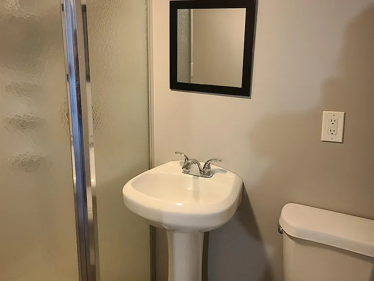 Basement full bathroom