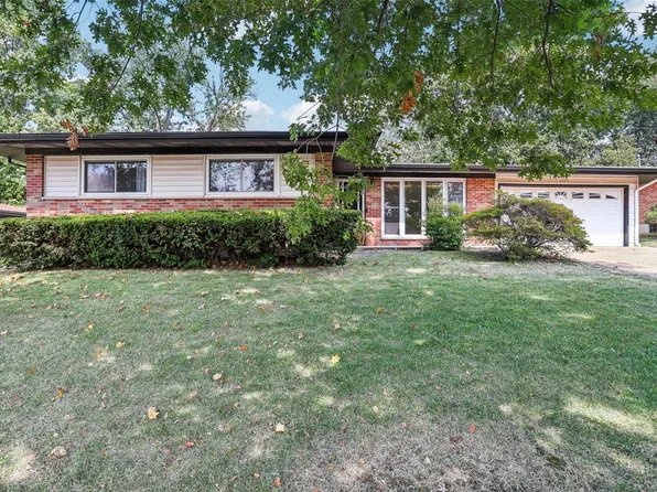 10141 Maebern Ter, Saint Louis, MO 63126