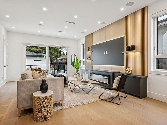 3rd image of 6362 Curtis St #2
